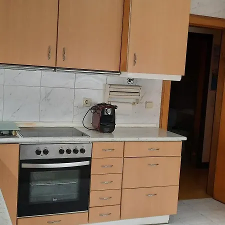 펜션 Seabreeze -10 Pax, Piscina, A 100m